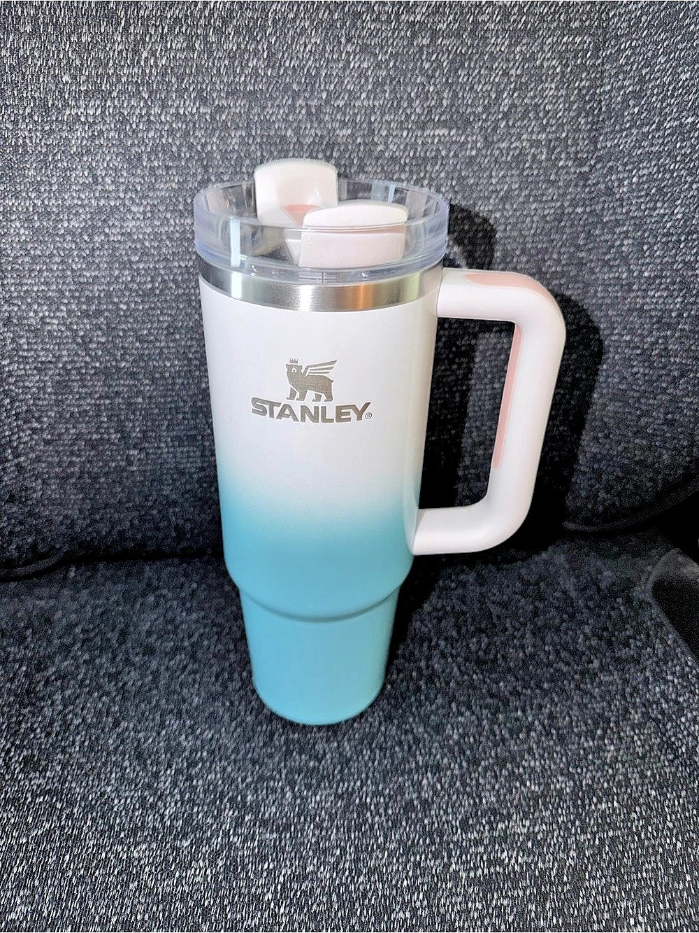 Stanley Quencher H2.0 FlowState Tumbler 30 oz Pool Ombre